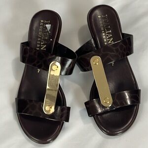Italian Shoemakers Brown Croc Embossed Sandals w/ Gold Hardware